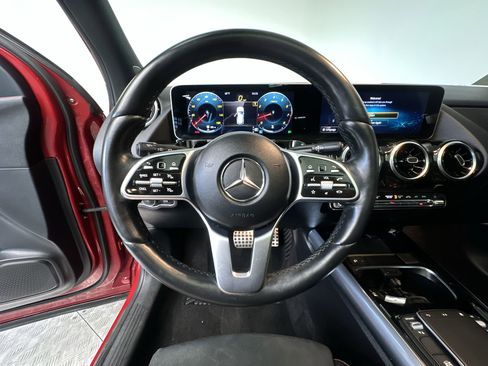 Used 2021 Mercedes-Benz GLA 250 4MATIC image 18