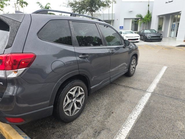 Certified 2021 Subaru Forester Premium AWD/4WD image 3