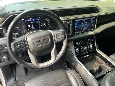 Used 2021 GMC Yukon XL Denali AWD/4WD image 6