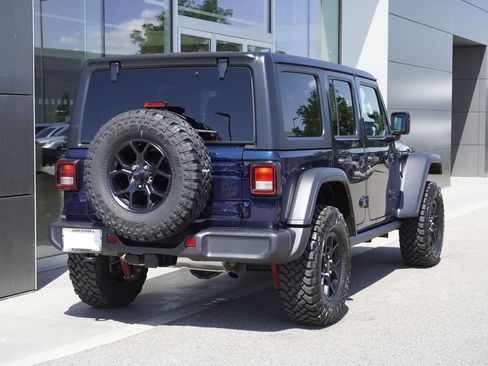 Used 2025 Jeep Wrangler Unlimited Sport AWD/4WD image 2