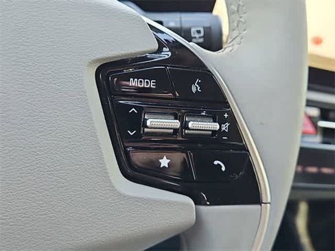 Used 2023 Kia Niro Wave w/ Wave Preserve Package image 25
