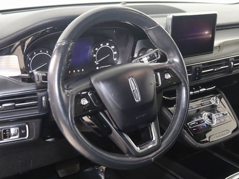 Used 2020 Lincoln Corsair FWD w/ Premium Package image 6