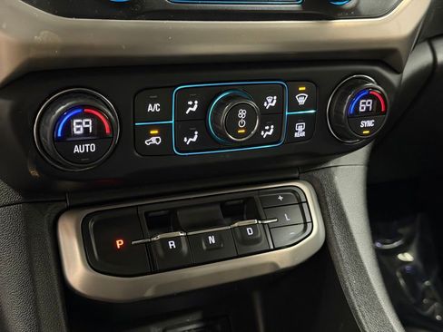 Certified 2021 GMC Acadia Denali w/ Denali Technology Package image 22