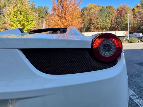 Used 2013 Ferrari 458 Spider image 60