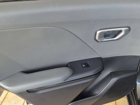 Used 2025 Kia K4 FWD image 26