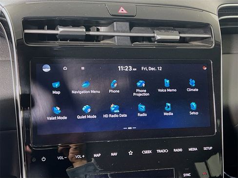 Used 2024 Hyundai Tucson Limited image 14