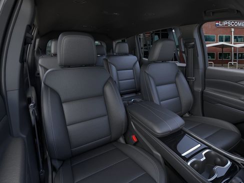 New 2026 Chevrolet Traverse LT w/ Enhanced Driving Package image 29