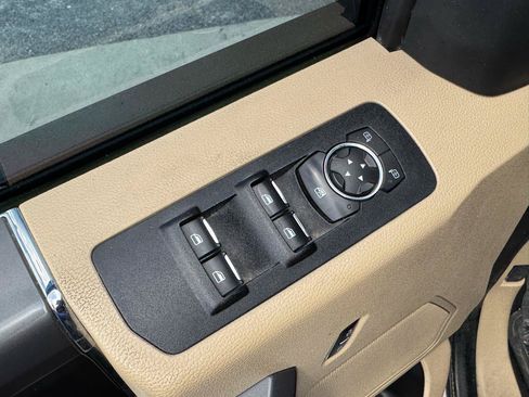Used 2020 Ford F150 XLT w/ Equipment Group 302A Luxury AWD/4WD image 18