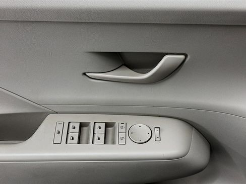 Used 2025 Hyundai Kona SEL image 15