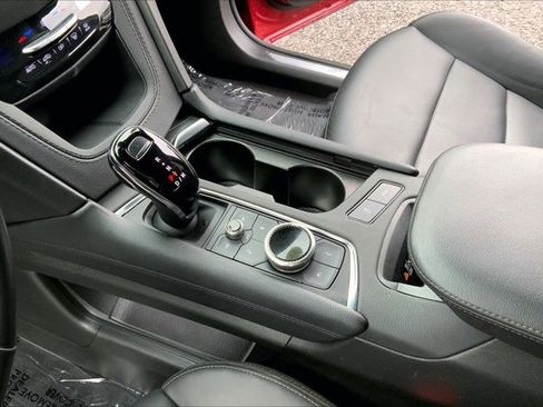 Used 2024 Cadillac XT5 Premium Luxury image 17