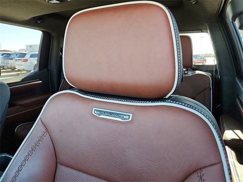 Used 2025 GMC Sierra 1500 Denali Ultimate image 12