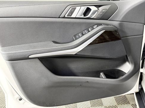 Used 2019 BMW X5 xDrive40i w/ Convenience Package image 16