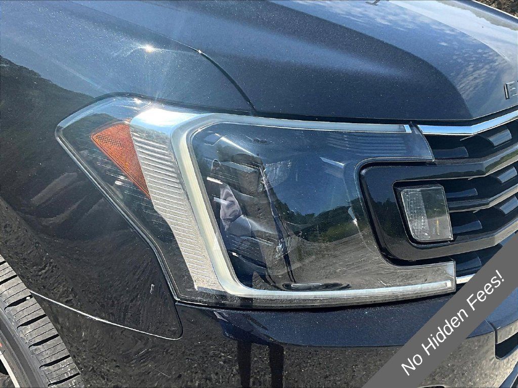 Used 2019 Ford Expedition Limited w/ Equipment Group 303A AWD/4WD image 29