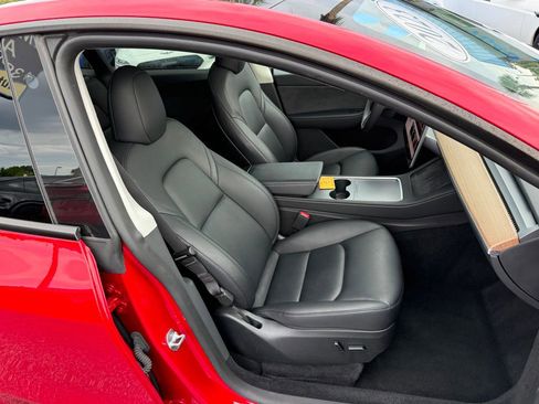 Used 2023 Tesla Model Y AWD image 29