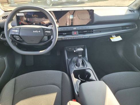 New 2026 Kia K4 FWD image 7