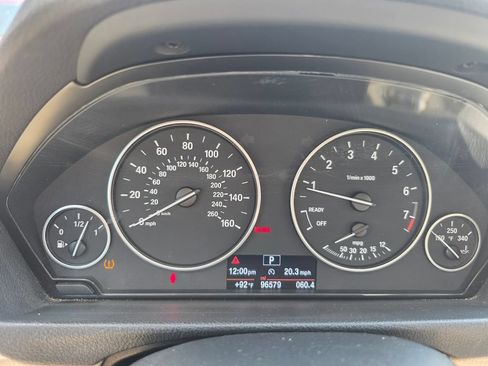 Used 2014 BMW 320i xDrive Sedan AWD/4WD image 15