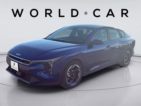 Certified 2025 Kia K4 EX image 6