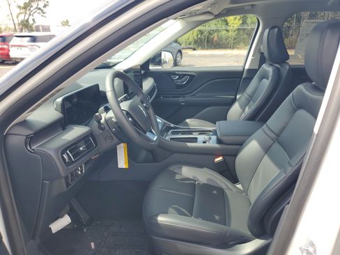 New 2027 Lincoln Aviator AWD image 11