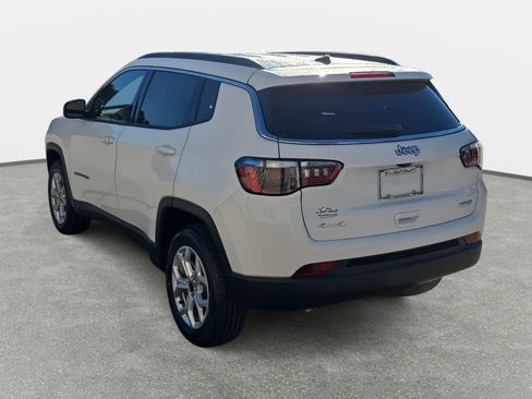 New 2026 Jeep Compass Latitude AWD/4WD image 7