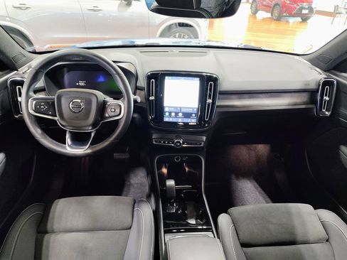 Used 2023 Volvo C40 P8 Recharge Plus w/ Climate Package AWD/4WD image 18