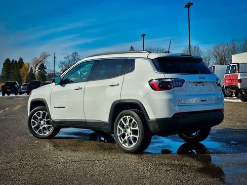 Certified 2024 Jeep Compass Latitude image 5