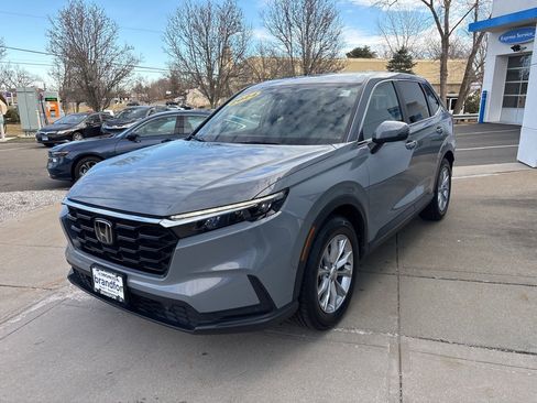 Used 2024 Honda CR-V EX-L image 3