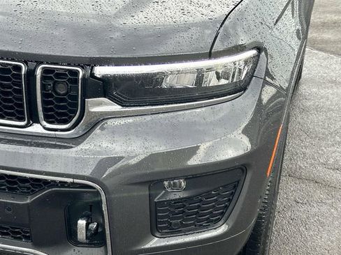 New 2025 Jeep Grand Cherokee Overland w/ Adv Protech Group III AWD/4WD image 36
