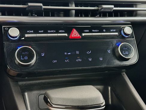 Used 2025 Hyundai Santa Cruz SEL FWD image 23