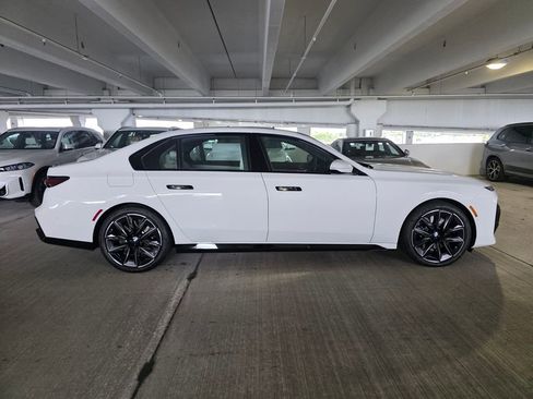 New 2026 BMW 760i xDrive AWD/4WD image 3