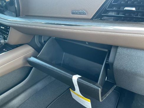 New 2026 Chevrolet Suburban High Country AWD/4WD image 41