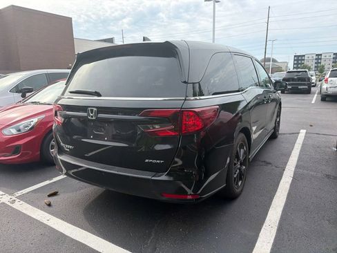 Used 2024 Honda Odyssey Sport image 3