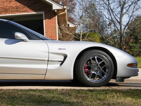 Used 2003 Chevrolet Corvette Z06 w/ Memory Package, 3 Drivers image 11