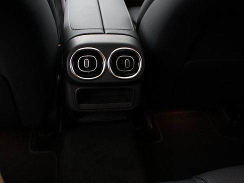 New 2026 Mercedes-Benz GLC 300 4MATIC image 33