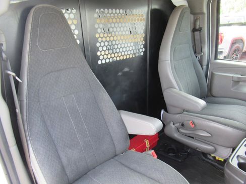 Used 2025 GMC Savana 2500 w/ Driver Convenience Package RWD image 10