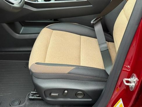 New 2026 Chevrolet Equinox ACTIV w/ Convenience Package III FWD image 15