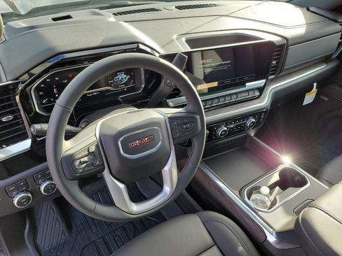 New 2025 GMC Sierra 3500 SLT w/ SLT Premium Package image 21