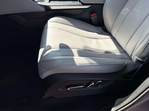 Certified 2025 Acura MDX SH-AWD w/ Technology Package image 14