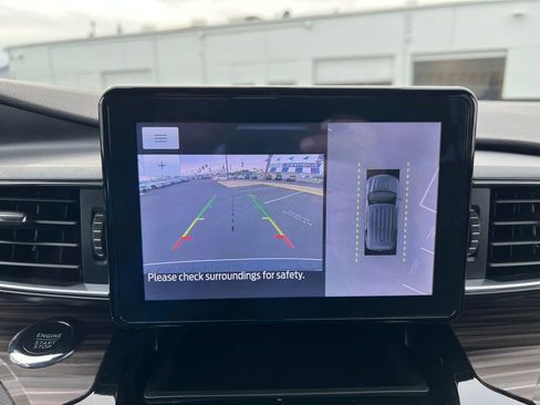 Used 2023 Ford Explorer Limited image 25