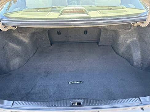 Used 2000 Toyota Camry LE FWD image 31