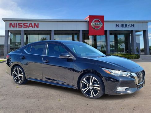 Certified 2023 Nissan Sentra SR w/ Trunk Package image 2