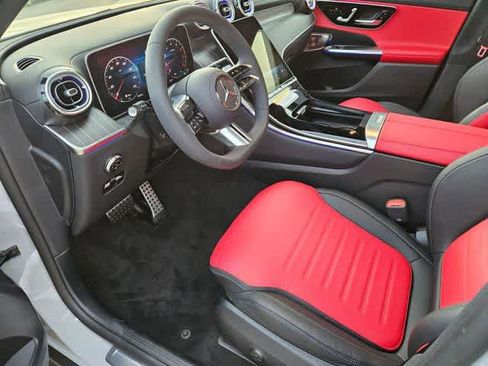 Used 2026 Mercedes-Benz GLC 300 image 2