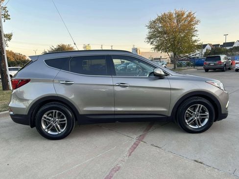 Used 2017 Hyundai Santa Fe Sport FWD image 9