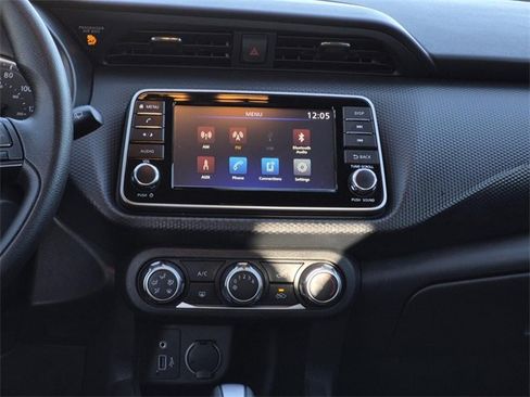 Certified 2024 Nissan Kicks S image 23