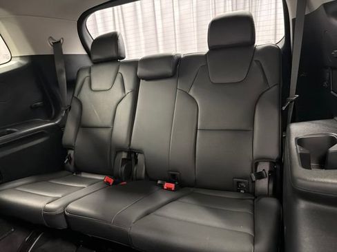 Certified 2025 Kia Telluride LX FWD image 17