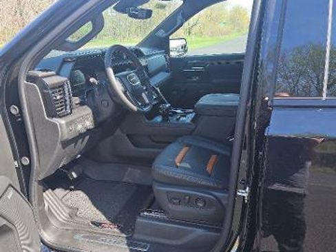 New 2026 GMC Sierra 1500 AT4 AWD/4WD image 12