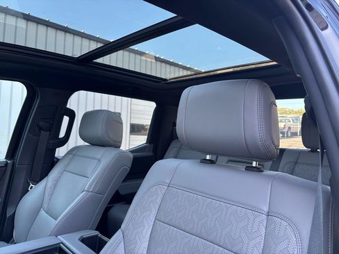 Used 2025 Toyota Tundra Limited AWD/4WD image 6