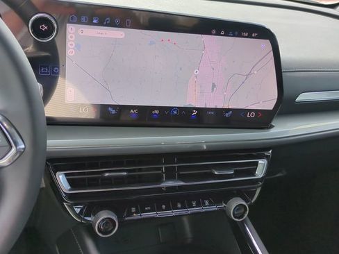 New 2026 Chevrolet Traverse LT w/ Midnight/Sport Edition image 18