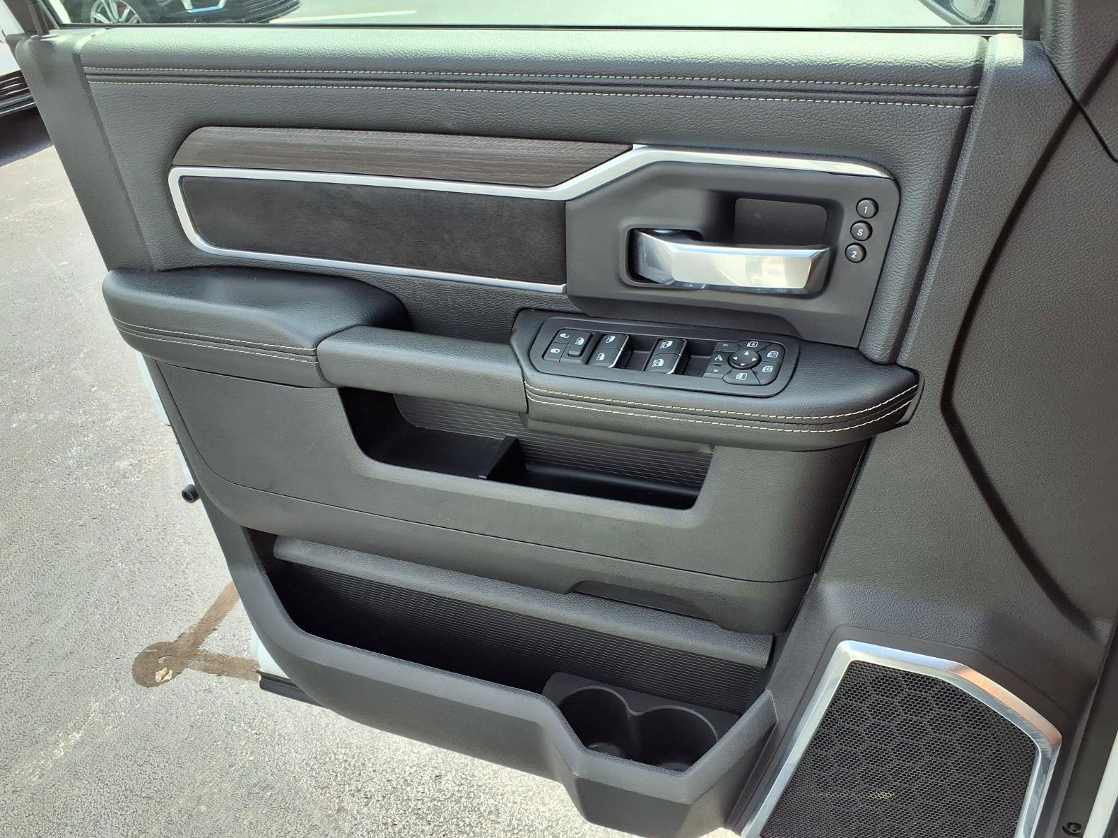 Used 2026 RAM 2500 Laramie AWD/4WD image 20