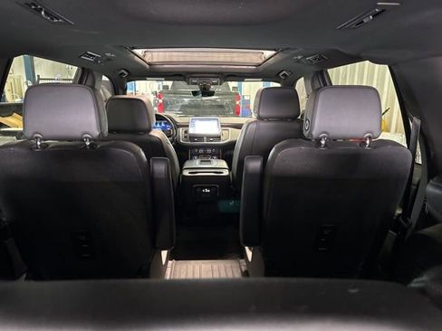 Used 2022 Chevrolet Suburban High Country w/ Max Trailering Package AWD/4WD image 15