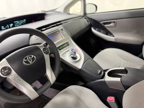 Used 2013 Toyota Prius Three w/ Solar Roof Pkg image 19